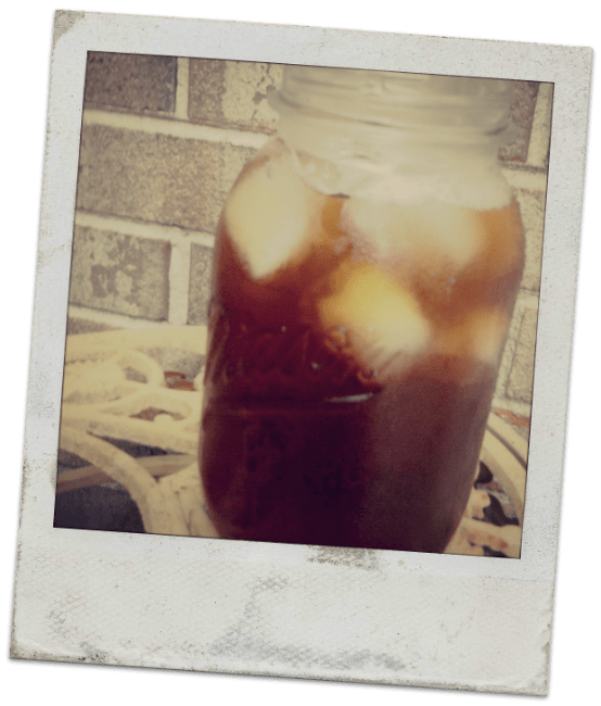 mason jar of iced tea