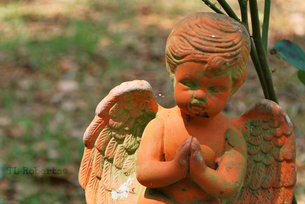 gravestone angel