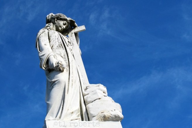 cemetery angel statue
