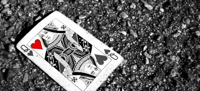 black and white queen hearts focal color