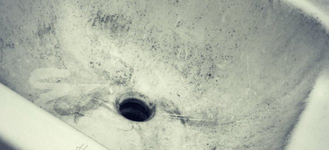 old dirty sink