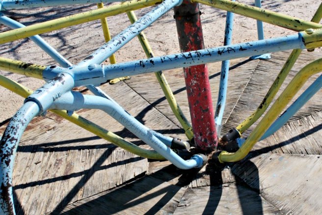 playground sit and spin