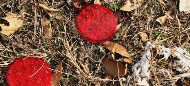 red reflective disks