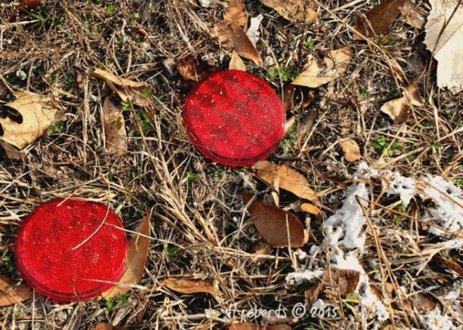red reflective disks