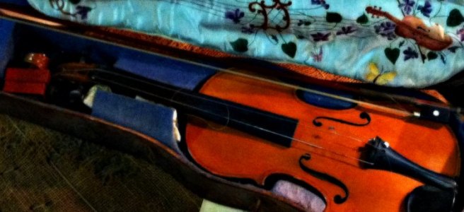 violin in case